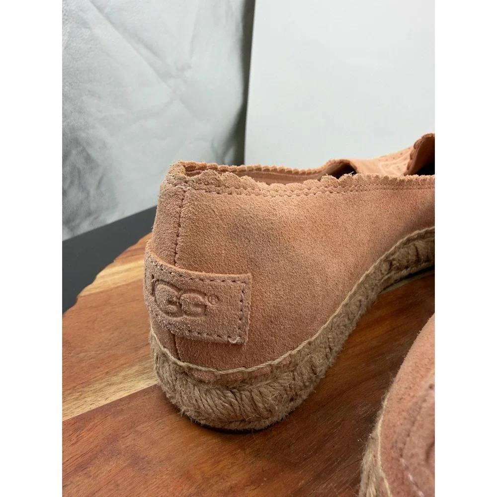 UGG Heidi Espadrille Flat‎ Women 9 Peach Suede Laser Cut Scalloped 1100981